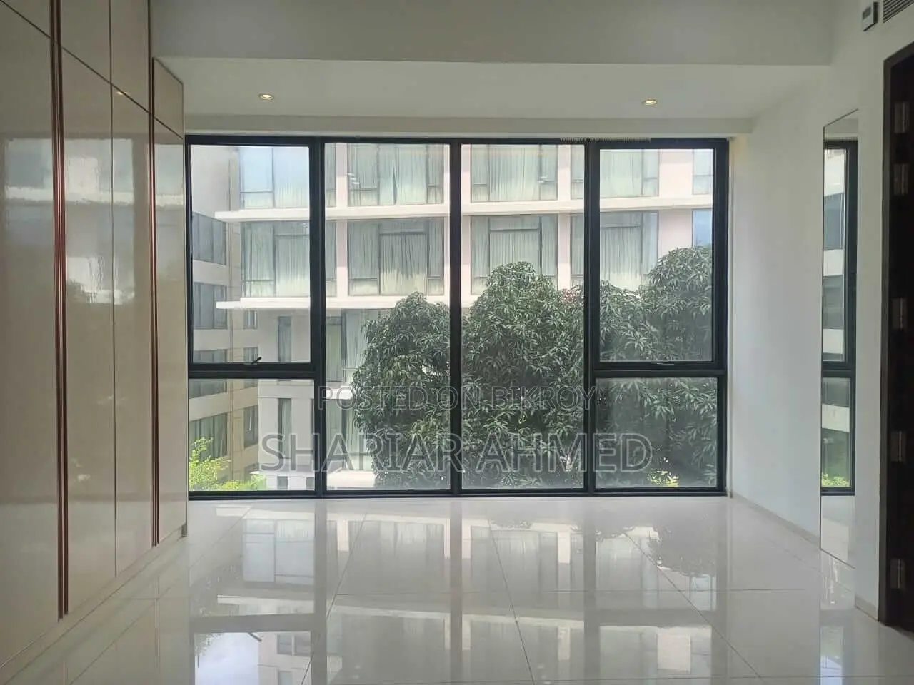 Exclusive (Gym & Pool) Semi-Furnished Ready Flat for Rent in Gulshan