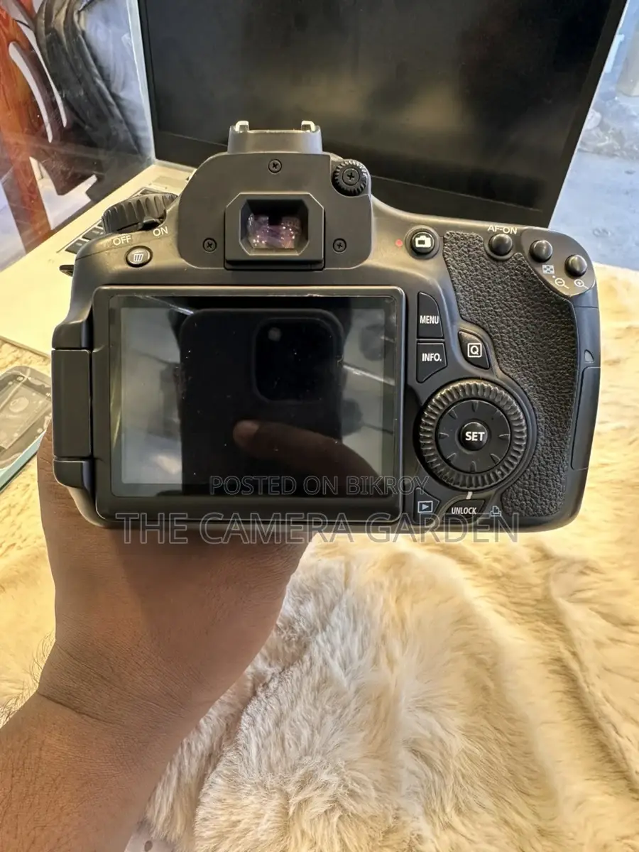 Canon 60D Body with 18-55mm Lens