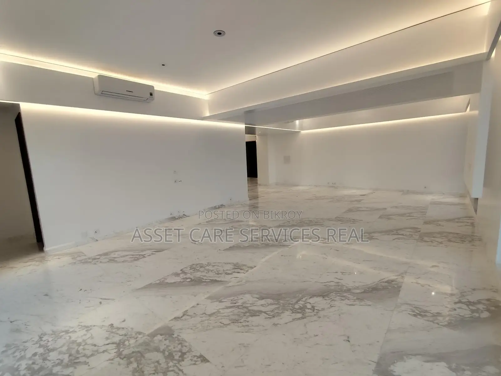 North Gulshan 5-Bedroom Luxurious Duplex Apartment with Gym & Pool Facilities for Rent