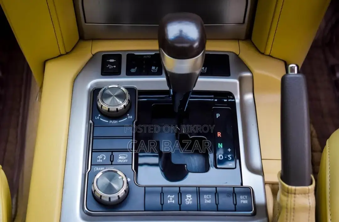 Toyota Land Cruiser V8 VX LIMITED 2017
