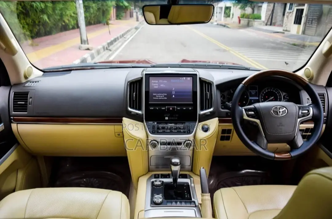 Toyota Land Cruiser V8 VX LIMITED 2017