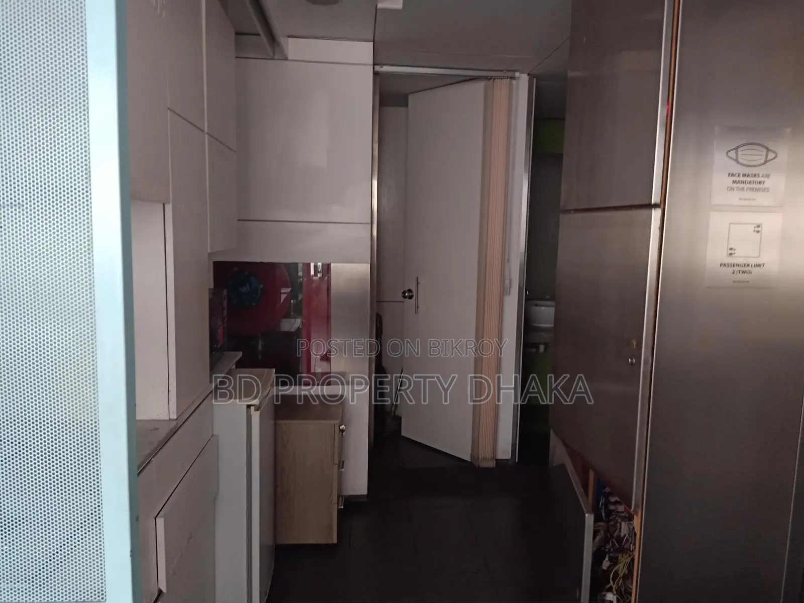 বনানীতে ২৪৫০ বর্গফুটের নতুন কমার্শিয়াল স্পেস ভাড়া