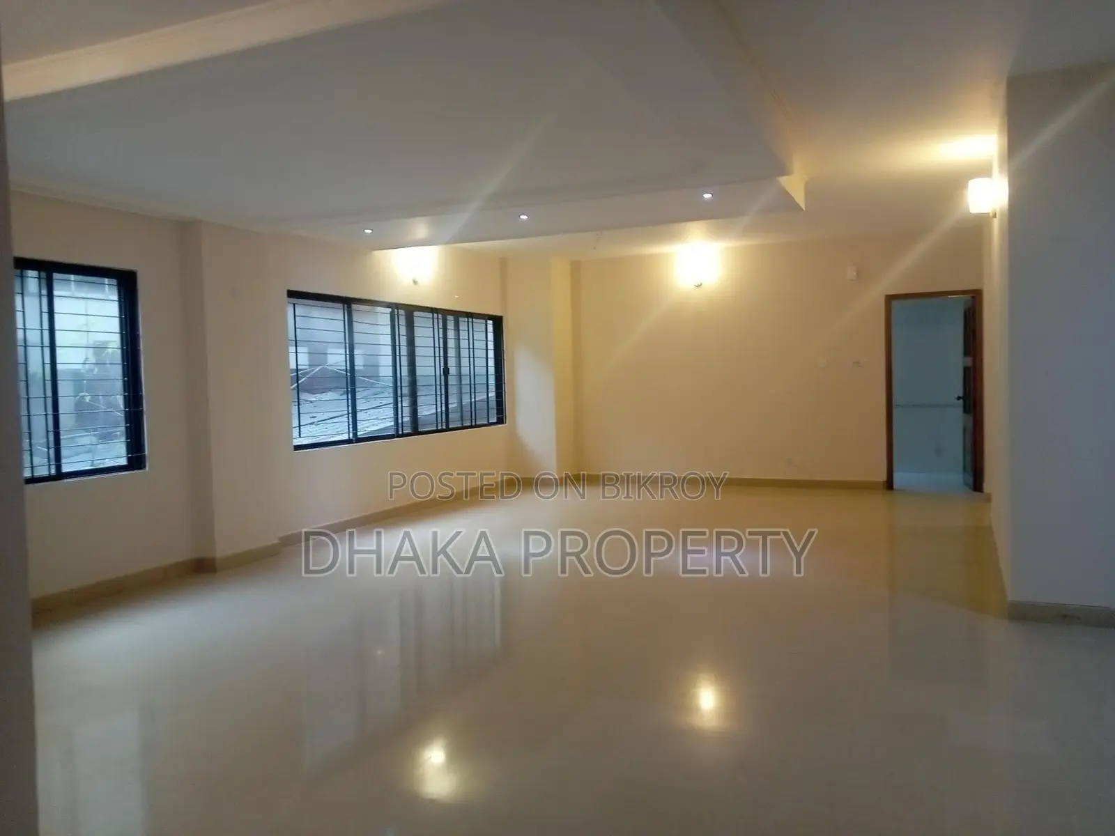 Un-Furnished 4 Beds (3300-Sqft) Apartment Rent in Gulshan -2
