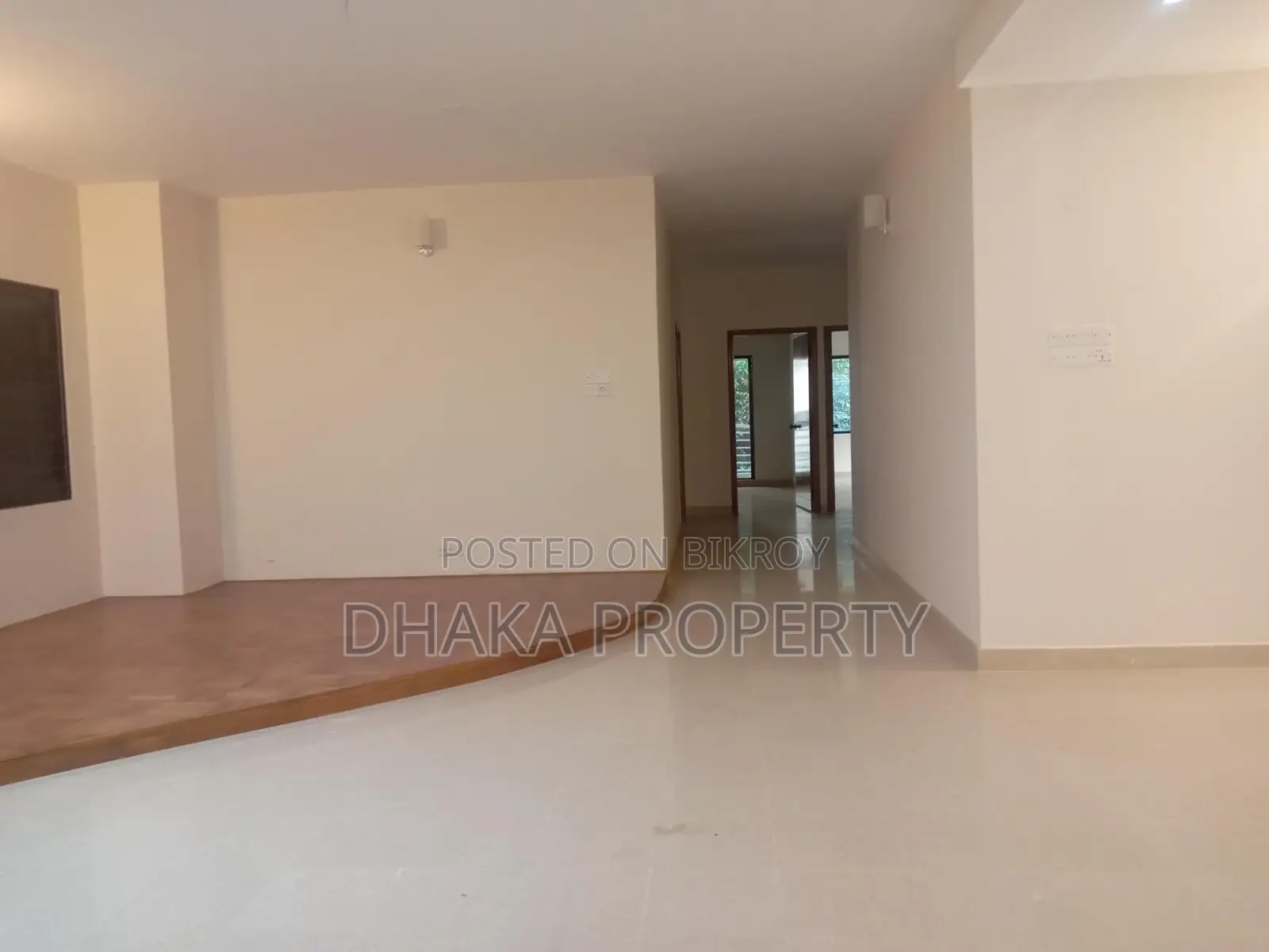 Un-Furnished 4 Beds (3300-Sqft) Apartment Rent in Gulshan -2