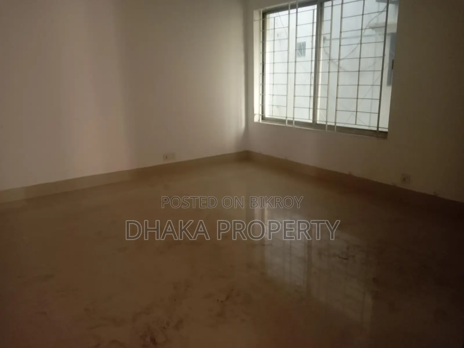 Un-Furnished 4 Beds (3300-Sqft) Apartment Rent in Gulshan -2