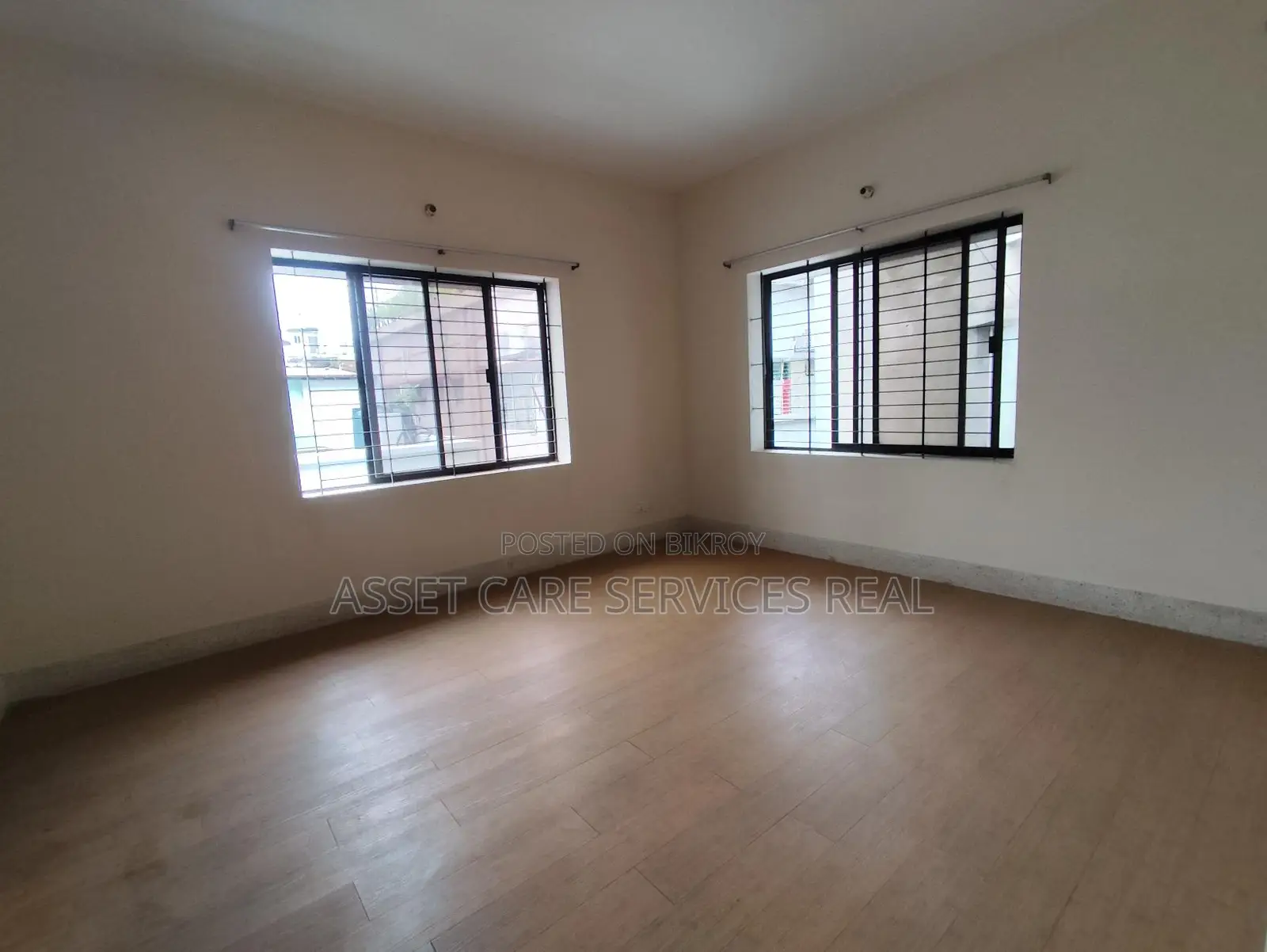 Baridhara DOHS 2850-Sqft Office Space For Rent