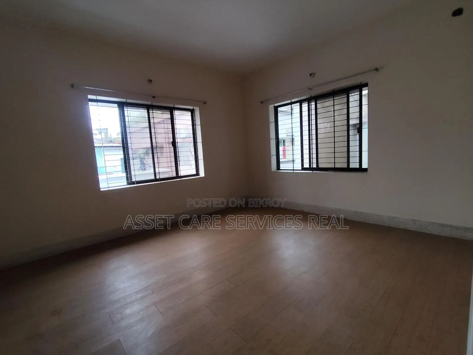 Baridhara DOHS 2850-Sqft Office Space For Rent