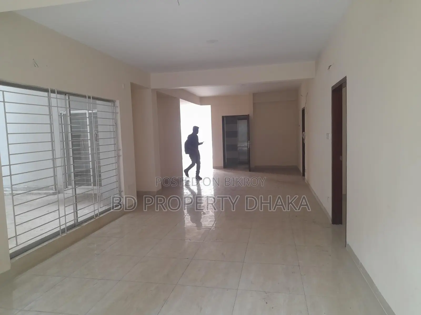 Nice New Building 2950 Sqft Office Space rent in Banani