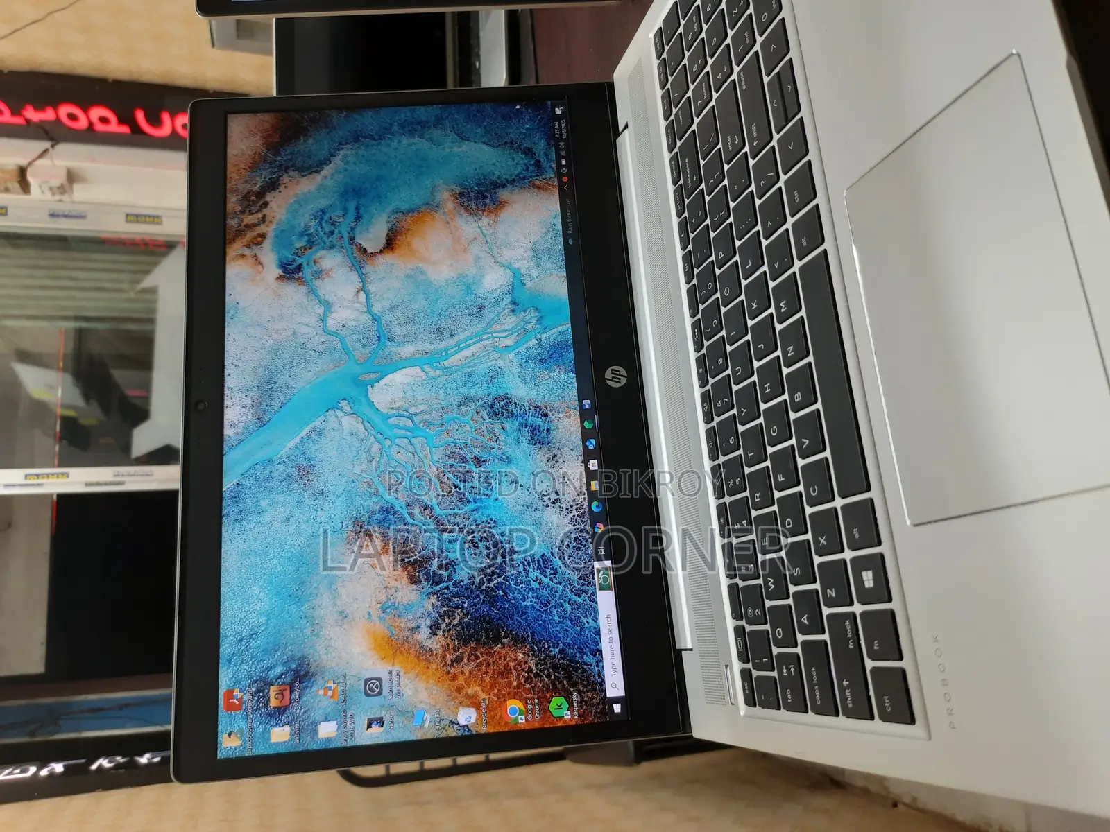 বড় মনিটর (১৫.৬"), ৪৫০ g6, i5 ৮ম জেনারেশন, ২৫৬/৮ জিবি