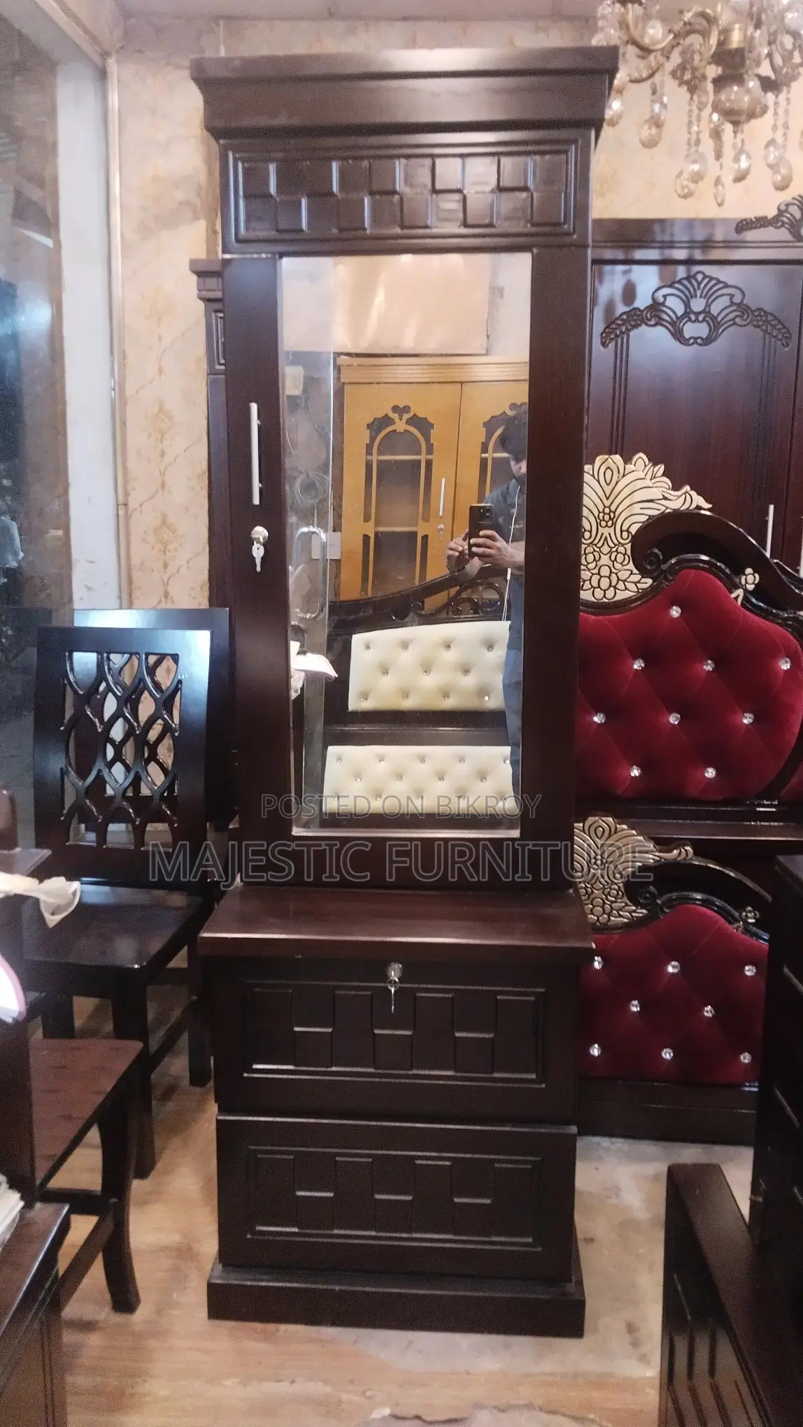 NEW DRESSING TABLE 2 FEET. M # 61