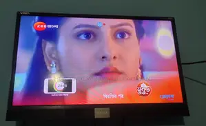 SINGER VISTA 32-inch Smart TV