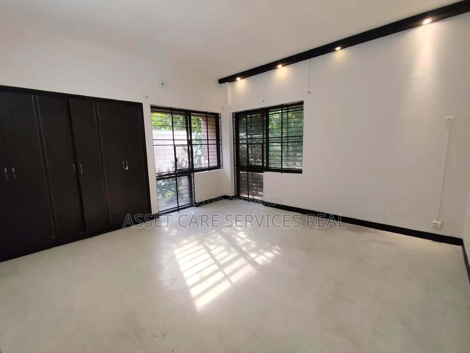 Baridhara Diplomatic Zone 3Bed Un-Furnished Apartment Rent