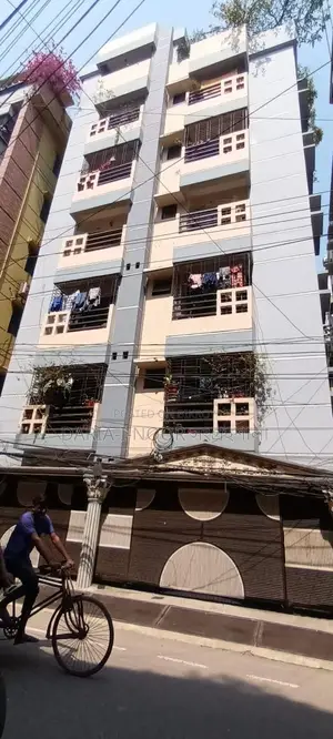 House for sale on 3.5 Katha land in Uttara with an income opportunity of 2.5 Lakhs