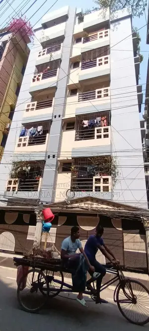House for sale on 3.5 Katha land in Uttara with an income opportunity of 2.5 Lakhs