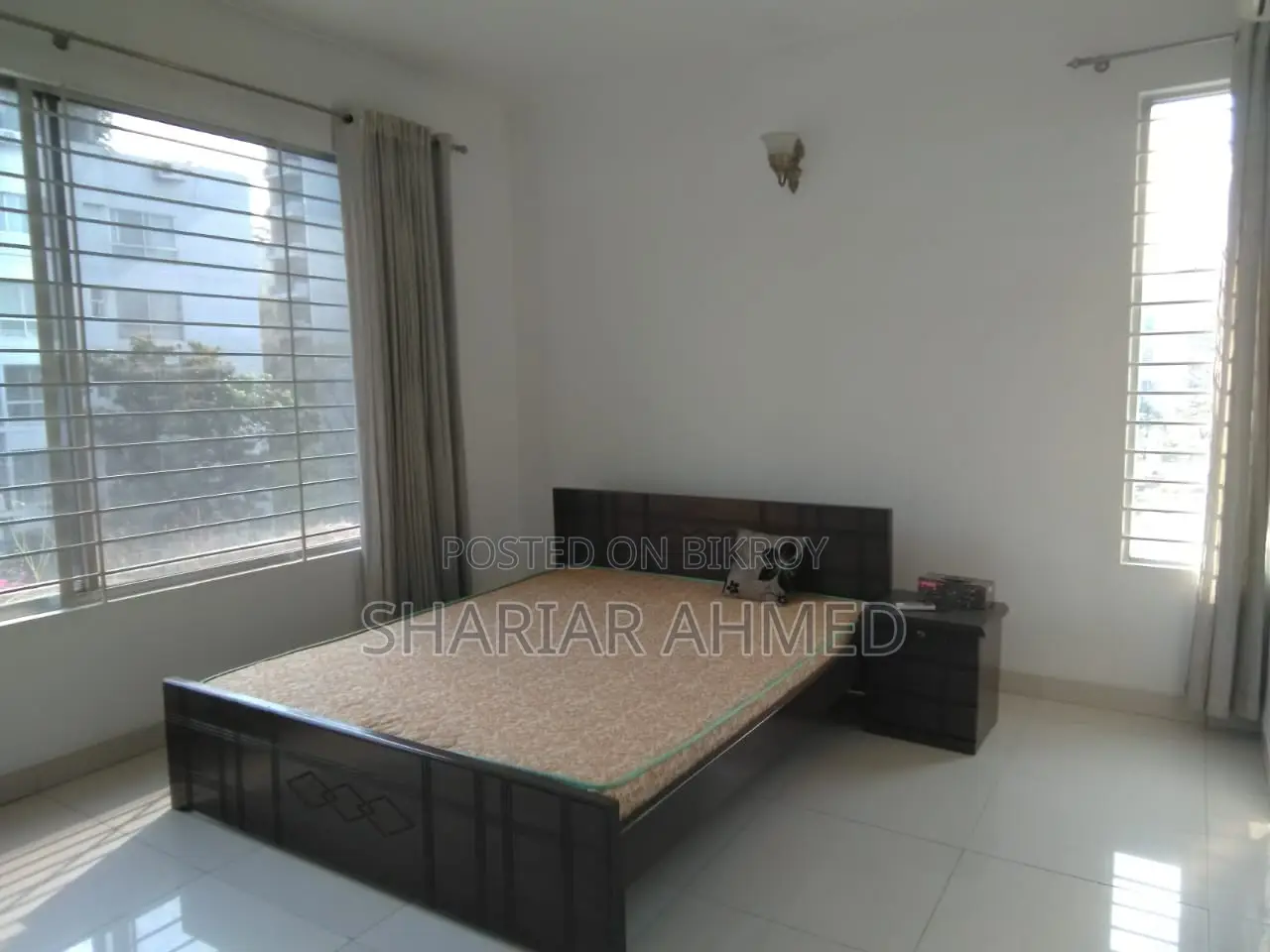 Fully Furnished 2250 SqFt 3 Bed Apartment Rent In Gulshan-2