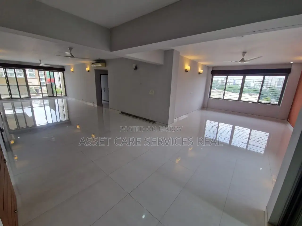 North Gulshan Shanta Luxury 3Bed Semi-Furnished Apartment Rent