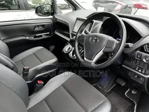 Toyota Noah si wxb non hybrid 2 2020