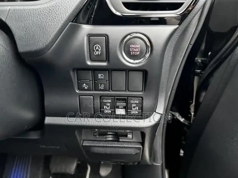 Toyota Noah si wxb non hybrid 2 2020