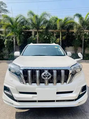 টয়োটা প্রাডো টিএক্স-এল ৭ সিট সানরুফ ২০১৪