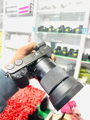 New Year offer Canon 200d with all camera