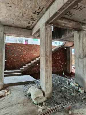 বাড্ডায় সুবাস্তু শপিংমল সংলগ্ন প্রায় রেডি ফ্ল্যাট বিক্রয়!
