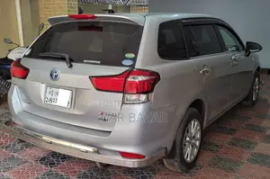 Toyota Fielder X Hid Hybrid 2017