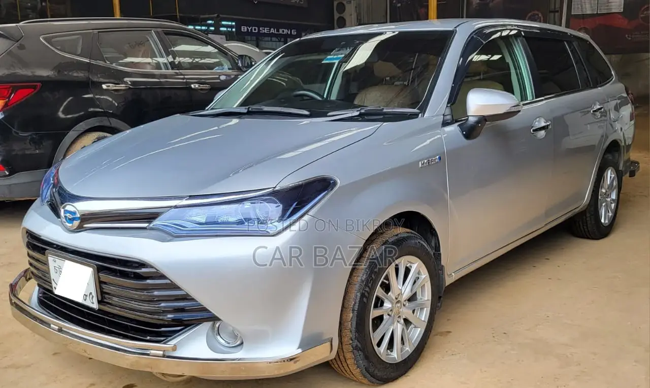 Toyota Fielder X Hid Hybrid 2017