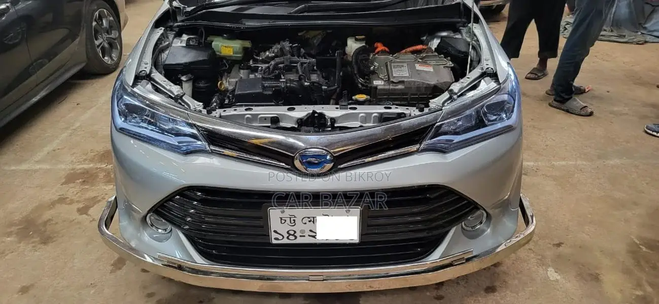 Toyota Fielder X Hid Hybrid 2017