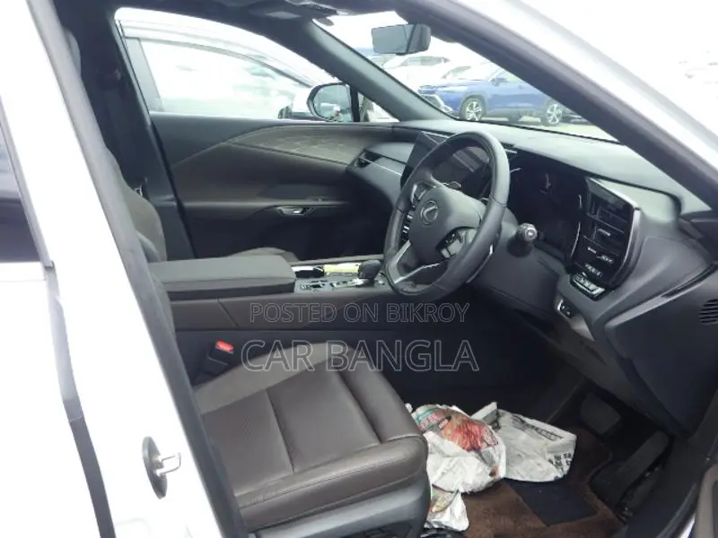Lexus RX 2023 Pearl
