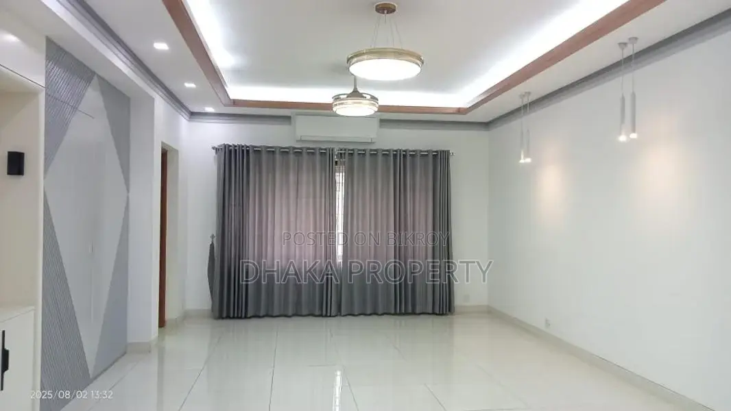 2500SqFt.Semi Furnish Apartment Rent In Gulshan Area