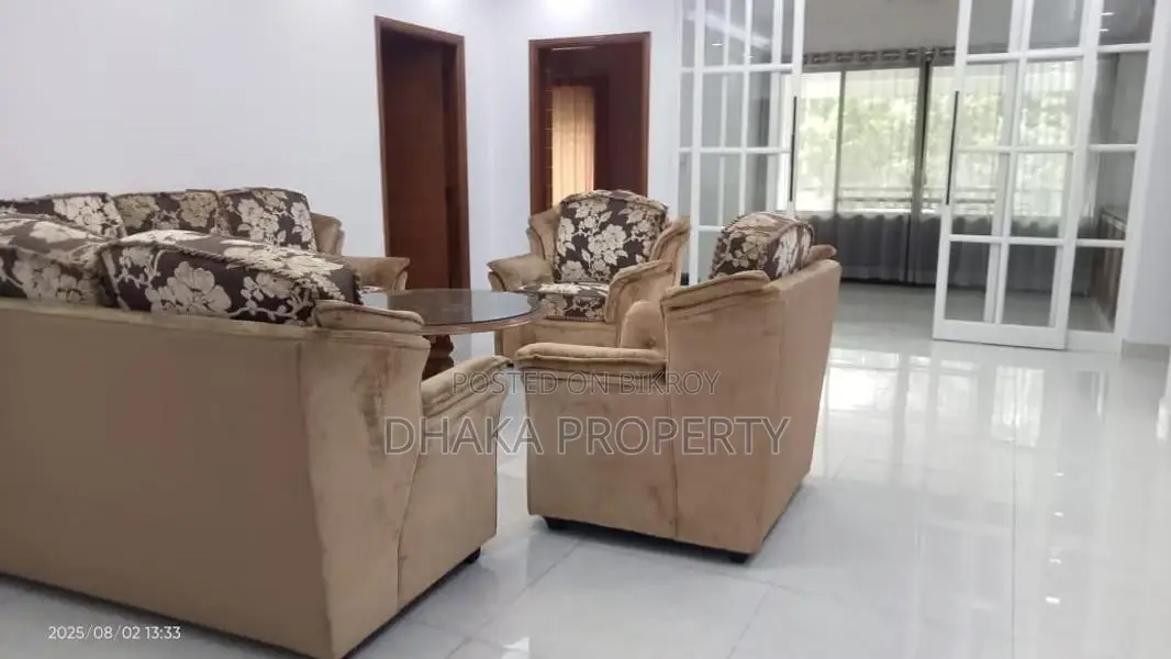 2500SqFt.Semi Furnish Apartment Rent In Gulshan Area