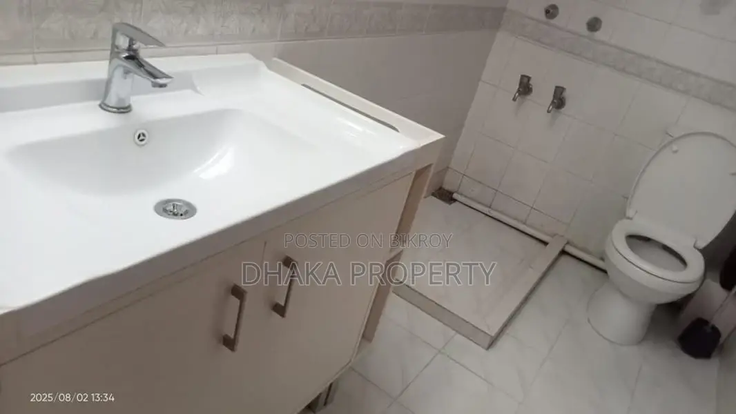 2500SqFt.Semi Furnish Apartment Rent In Gulshan Area