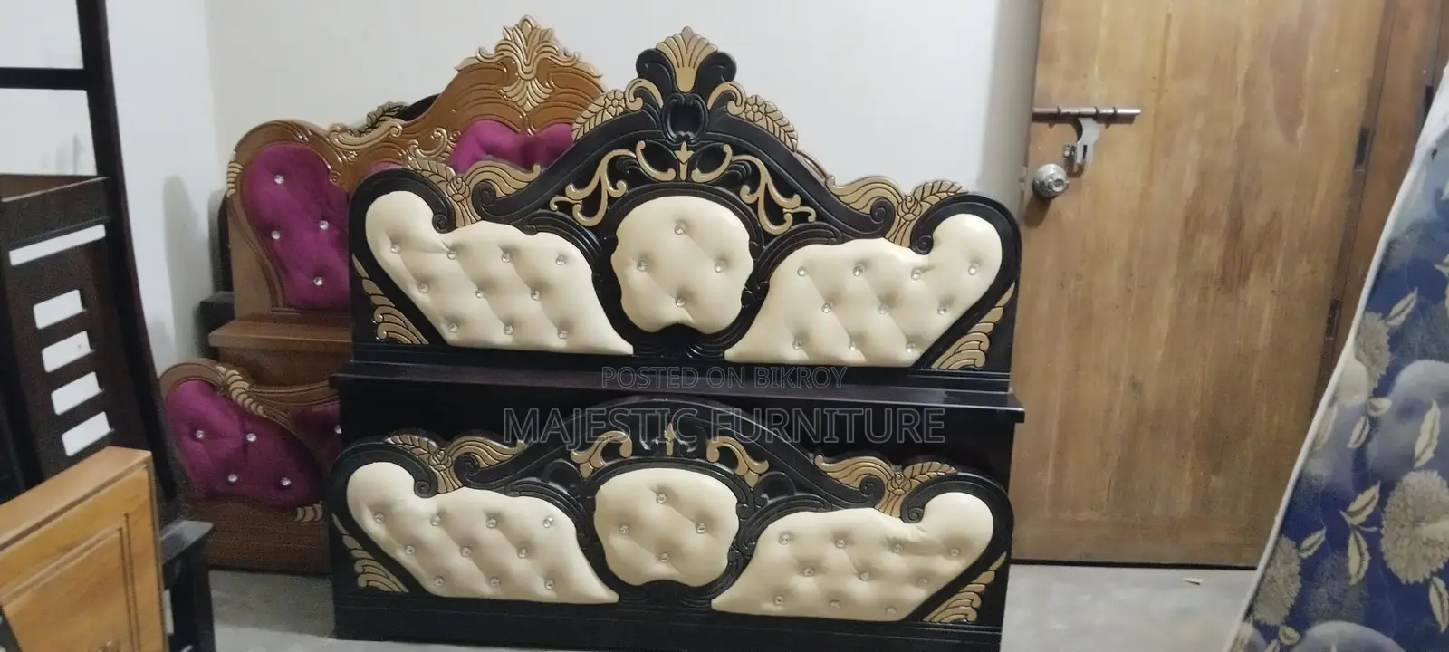 New Bed 5/7 & 6/7 Leather. M# 6316