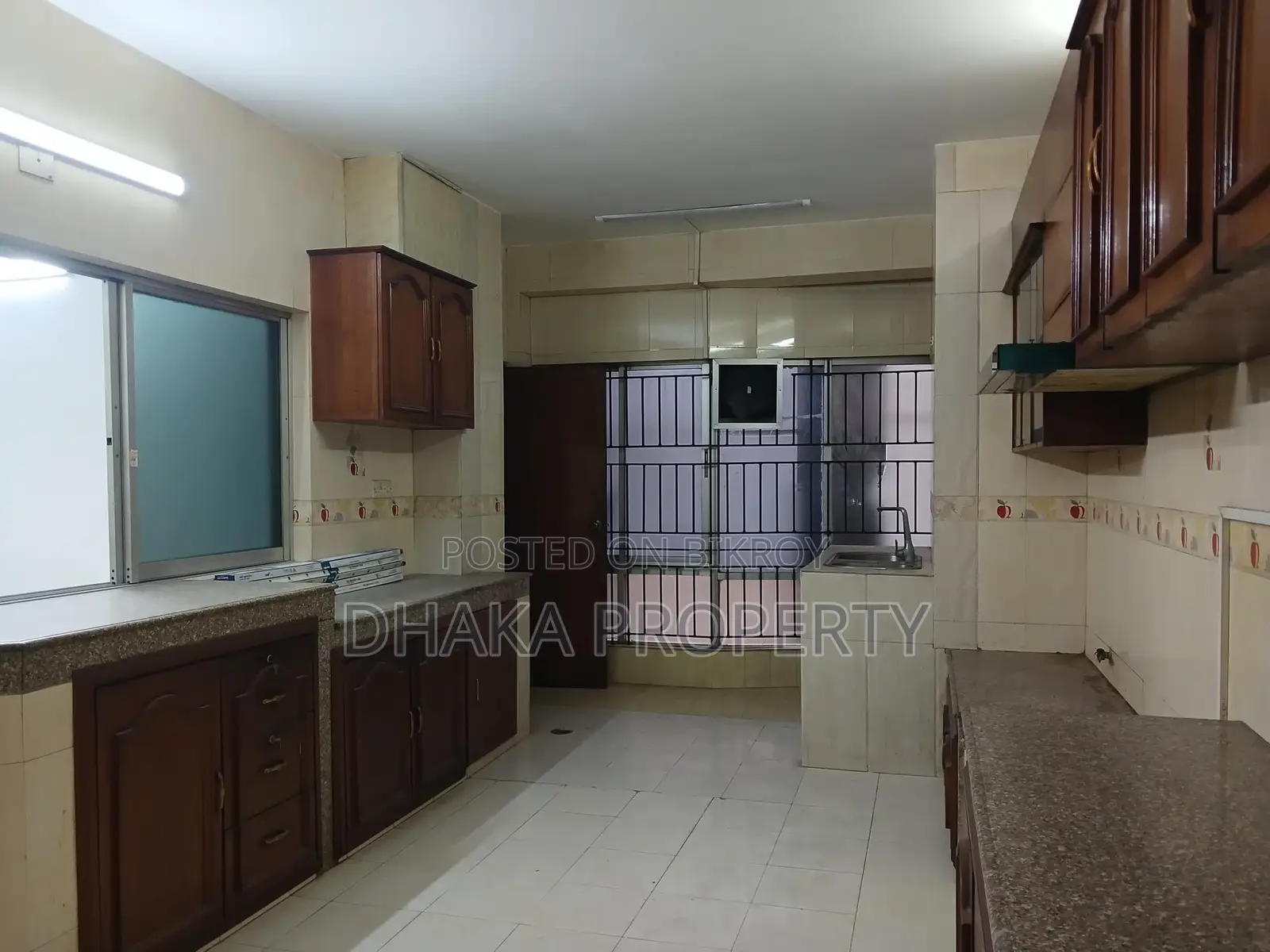 4000SqFt.4Bed 2 Parking Apt.Rent at Gulshan North