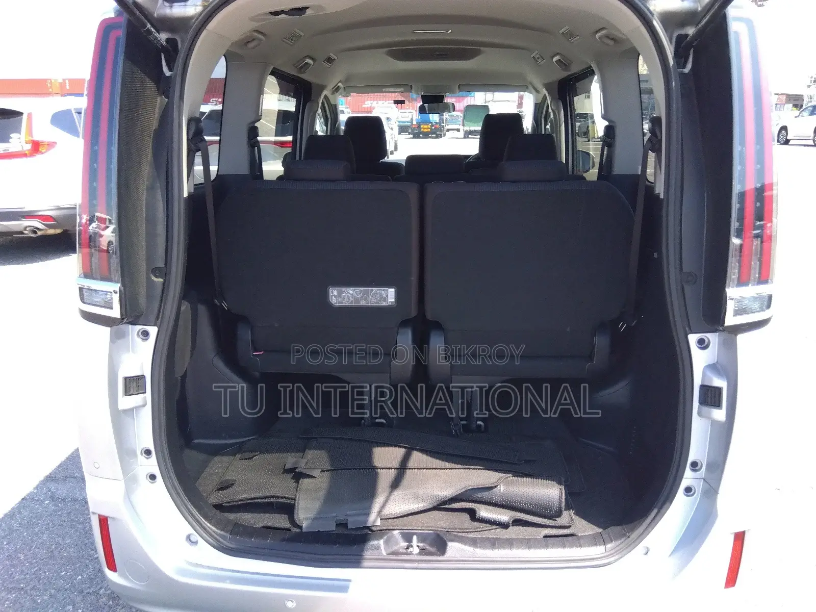 Toyota Noah NON HYBRID KEY START 2021
