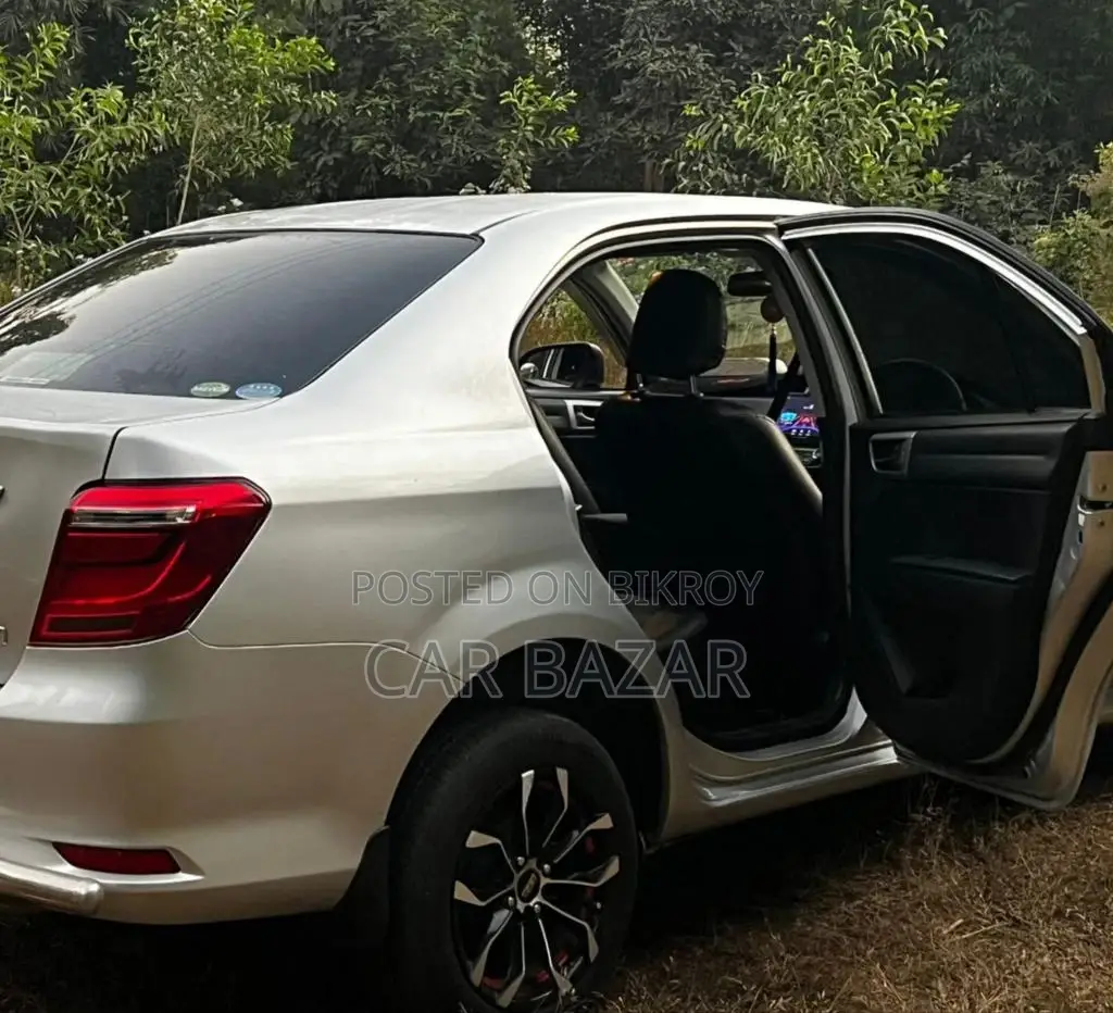 Toyota Axio G Octane Runs 2015