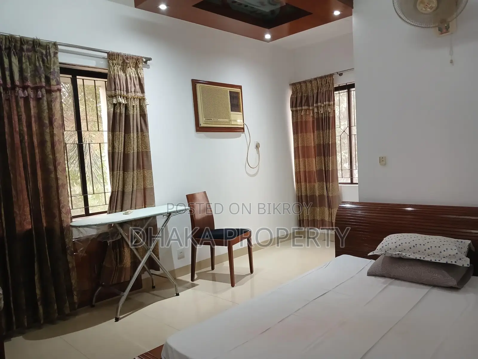 বারিধারা ডিপ্লোম্যাটিক জোনে ৩ বেডরুমের ফার্নিশড অ্যাপার্টমেন্ট ভাড়া