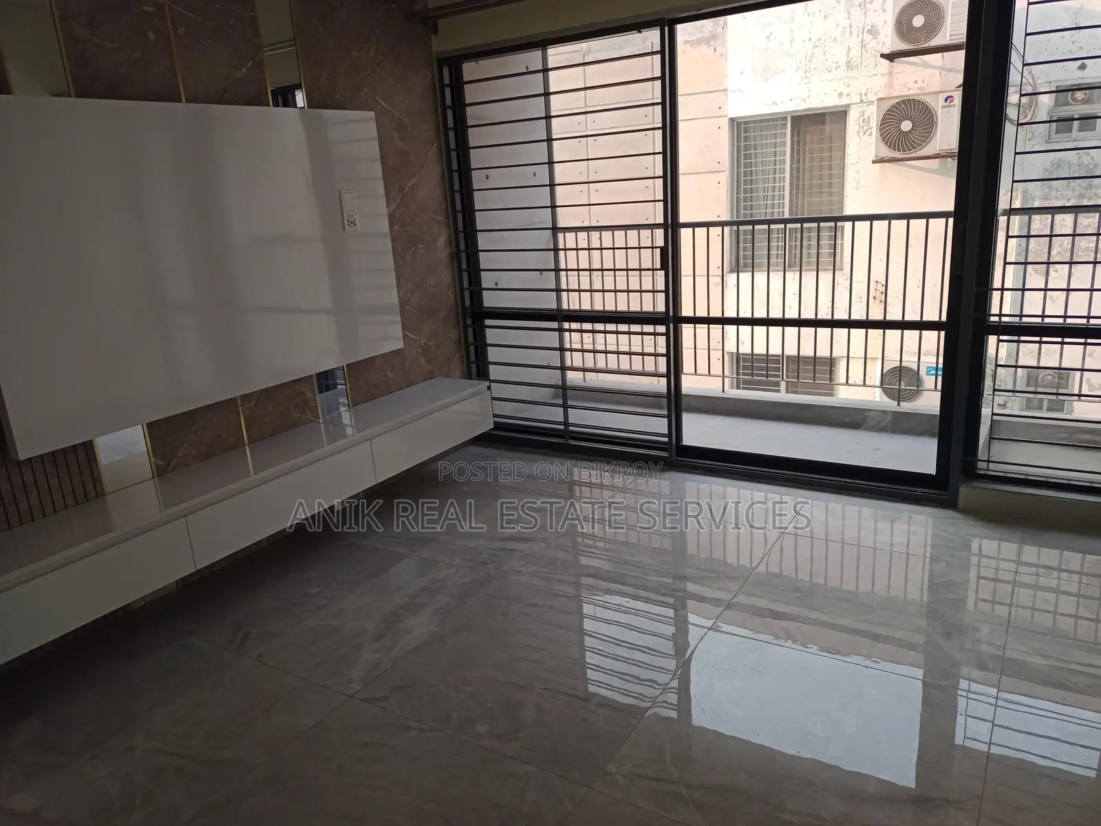 Mordan New Flat 4 Bedroom Semi Farnised Rent At Gulshan 2
