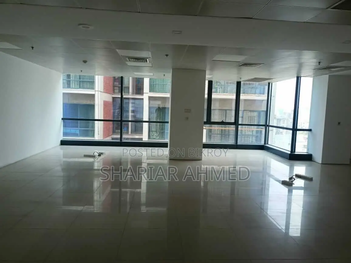 6000 SQFT COMMERCIAL FLOOR RENT IN GULSHAN AVENUE
