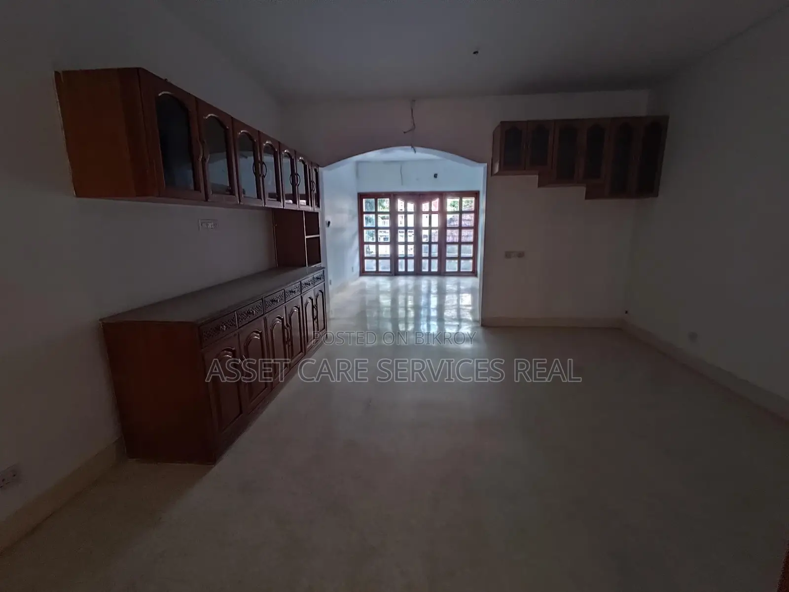 Prime Location 2650-Sqft Office Space for Rent in Gulshan-2