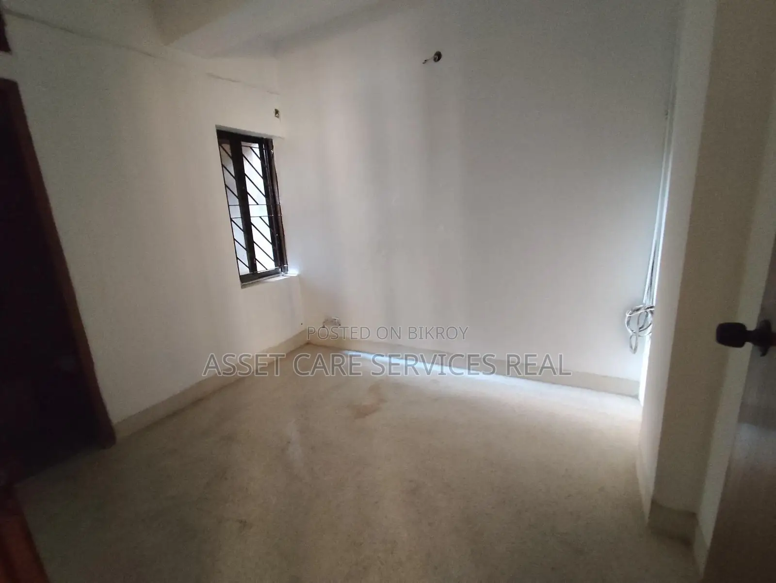 Prime Location 2650-Sqft Office Space for Rent in Gulshan-2