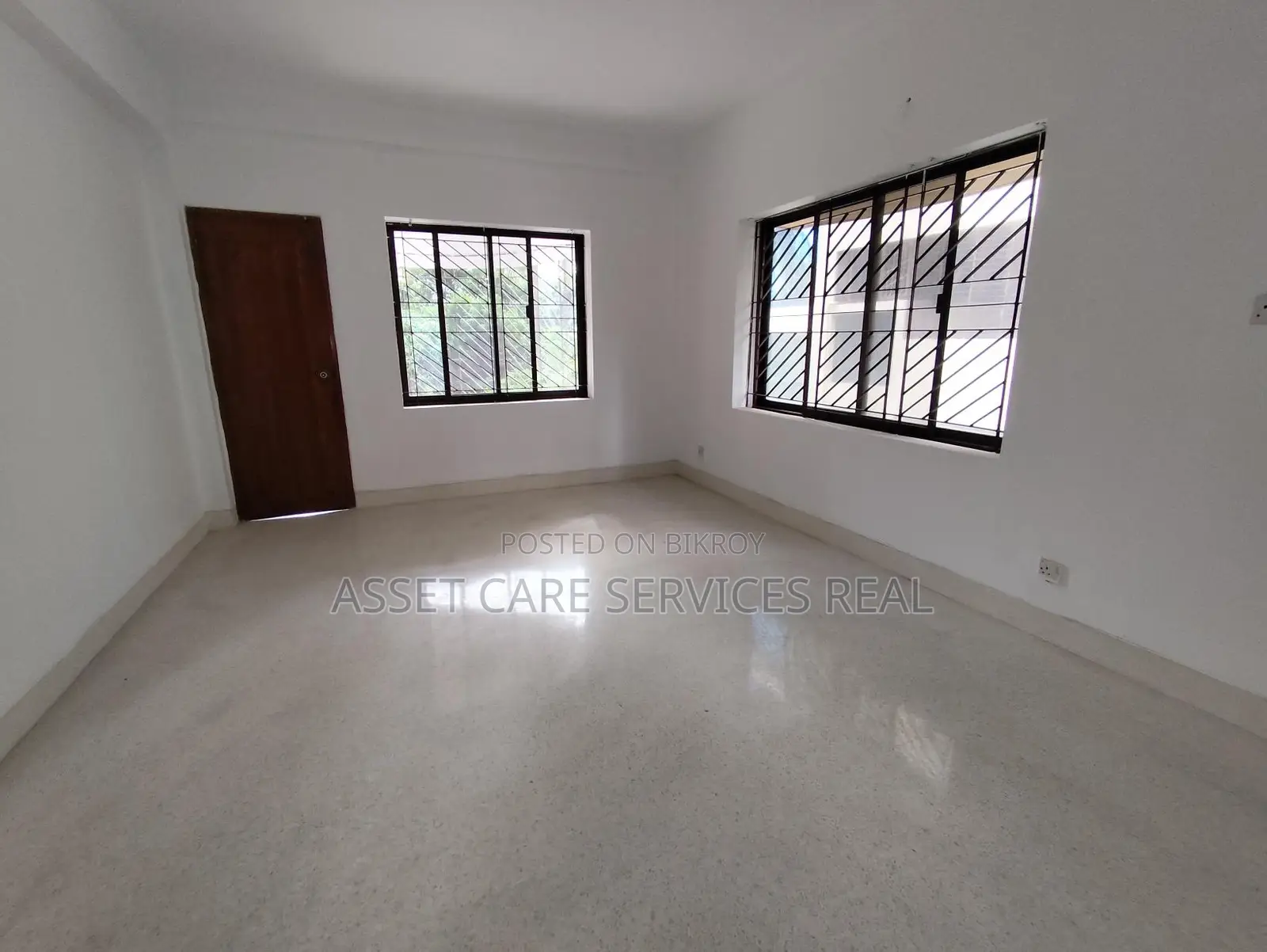 Prime Location 2650-Sqft Office Space for Rent in Gulshan-2