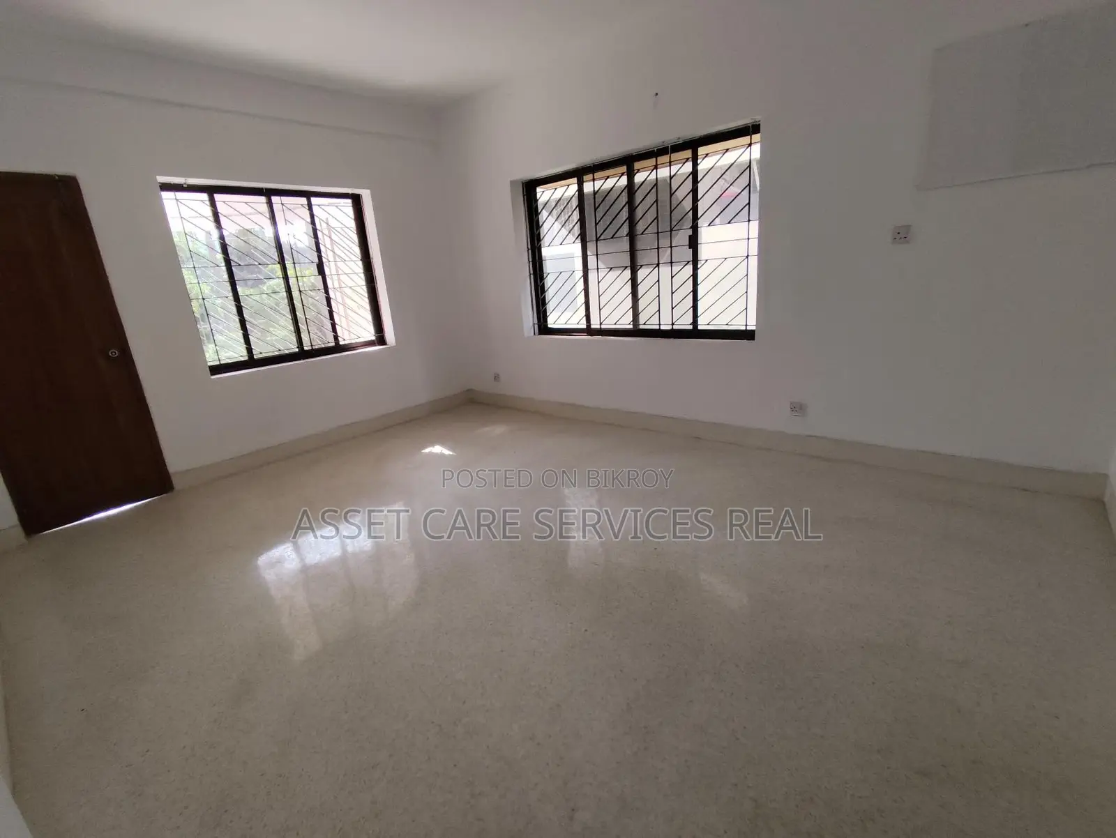 Prime Location 2650-Sqft Office Space for Rent in Gulshan-2