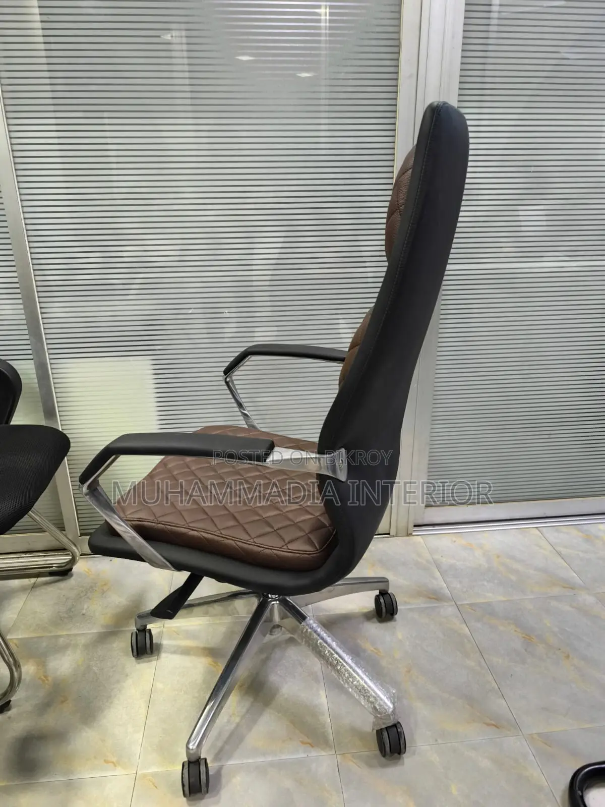BOSS CHAIR (COMFORT- MID- 2017)