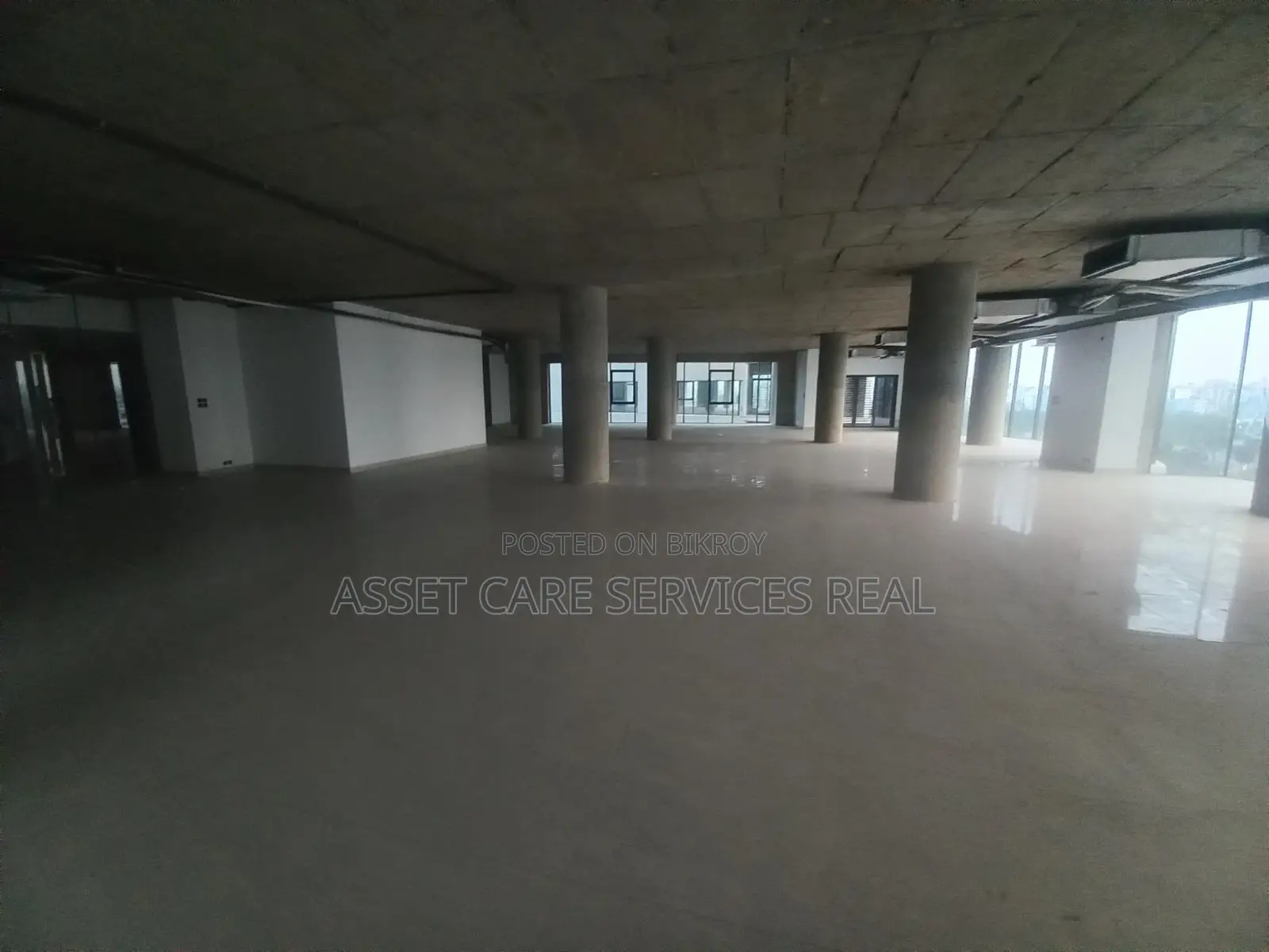 One Floor 12000 Sqf Commercial Speech Rent @ Gulshan Avenue.
