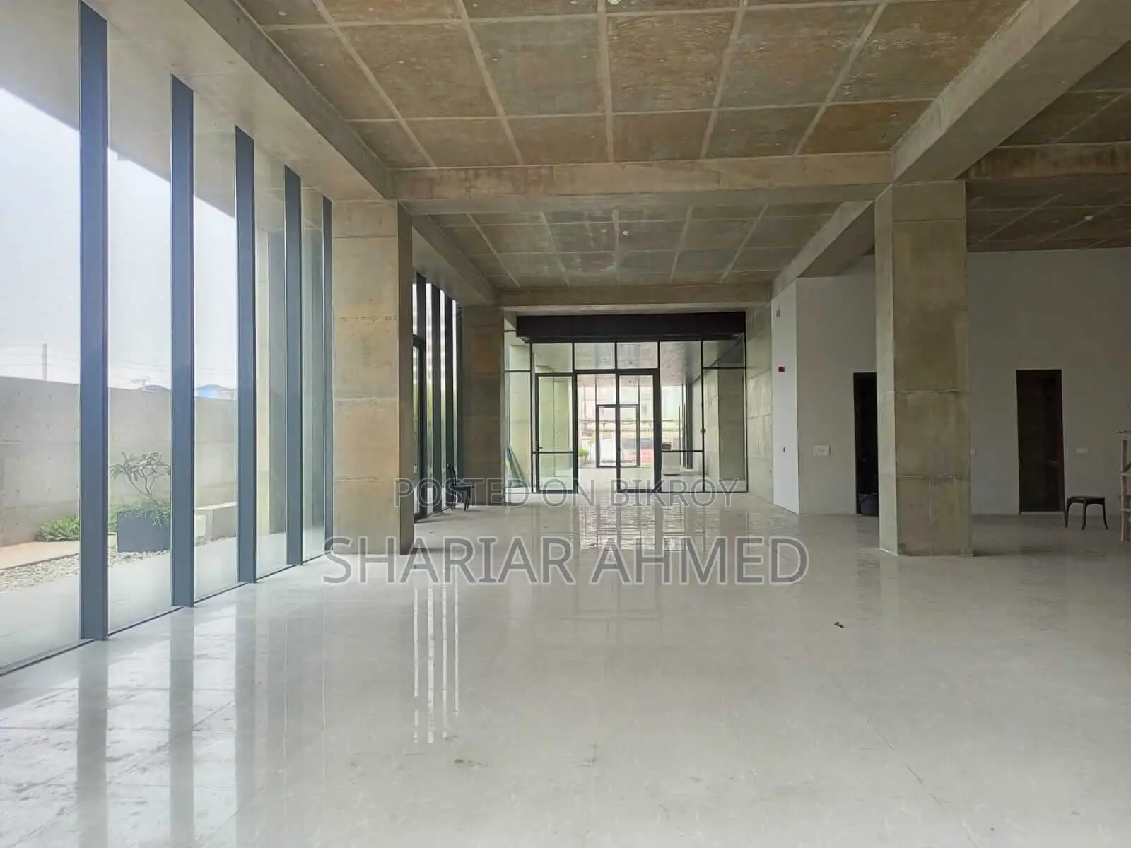 10,500 Sqft Exclusive Commercial Floor Rent in Gulshan Avenue