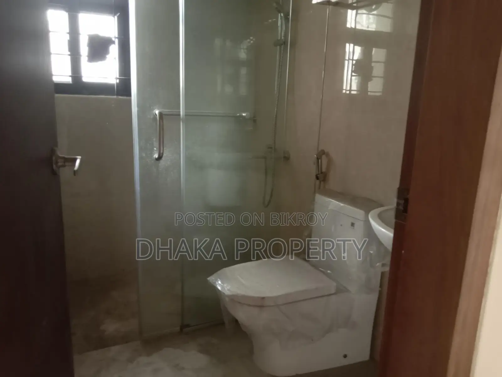 3700-Sqft 4-Beds New Apartment Rent in Gulshan -2