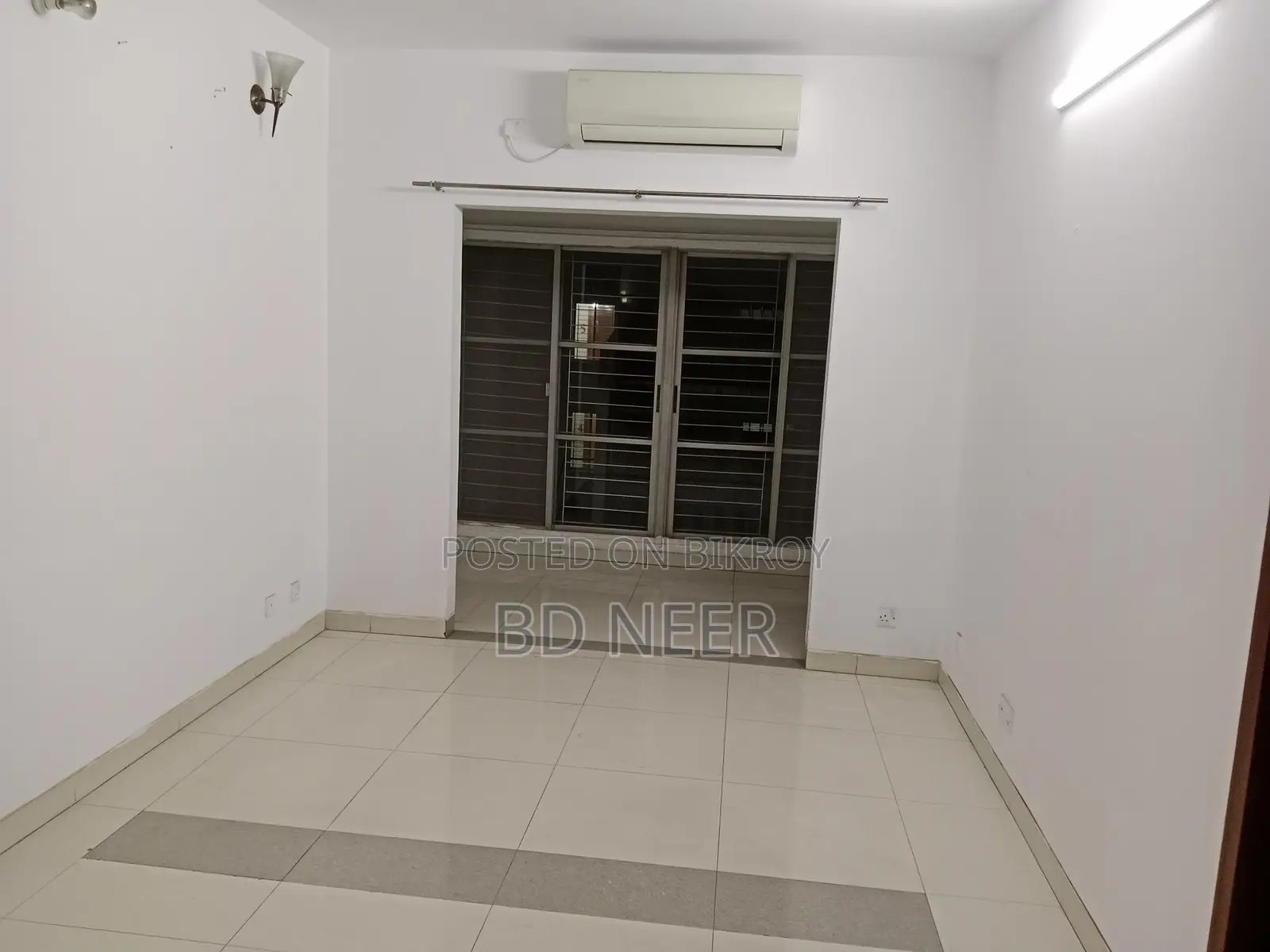 lake view semi furnish 4 bedroom apt rent in banani North