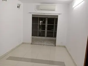 lake view semi furnish 4 bedroom apt rent in banani North