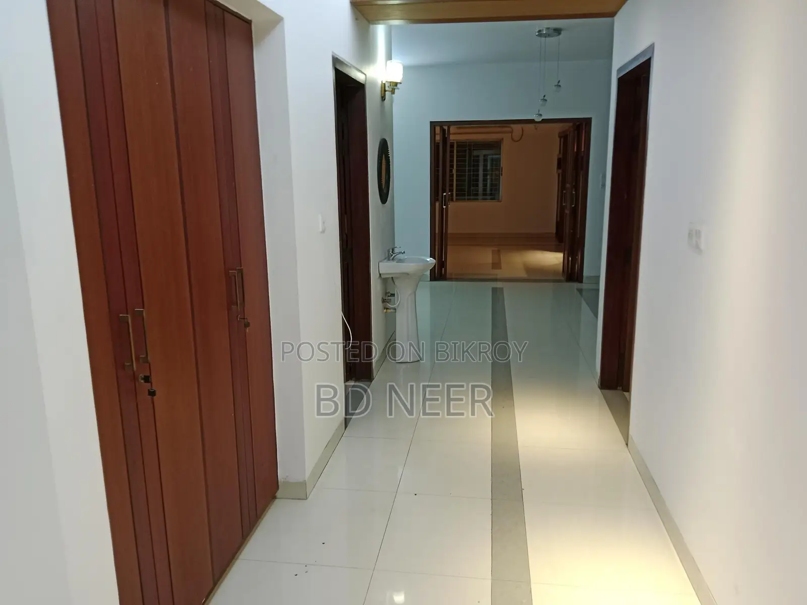 lake view semi furnish 4 bedroom apt rent in banani North